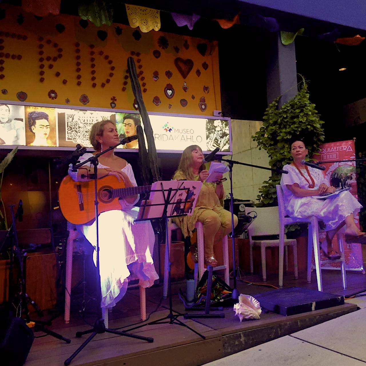 Cantante chilena Vero Garay presentó evento a Frida Kahlo y Violeta Parra en México